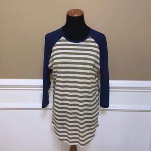 LulaRoe Randy Tee- New